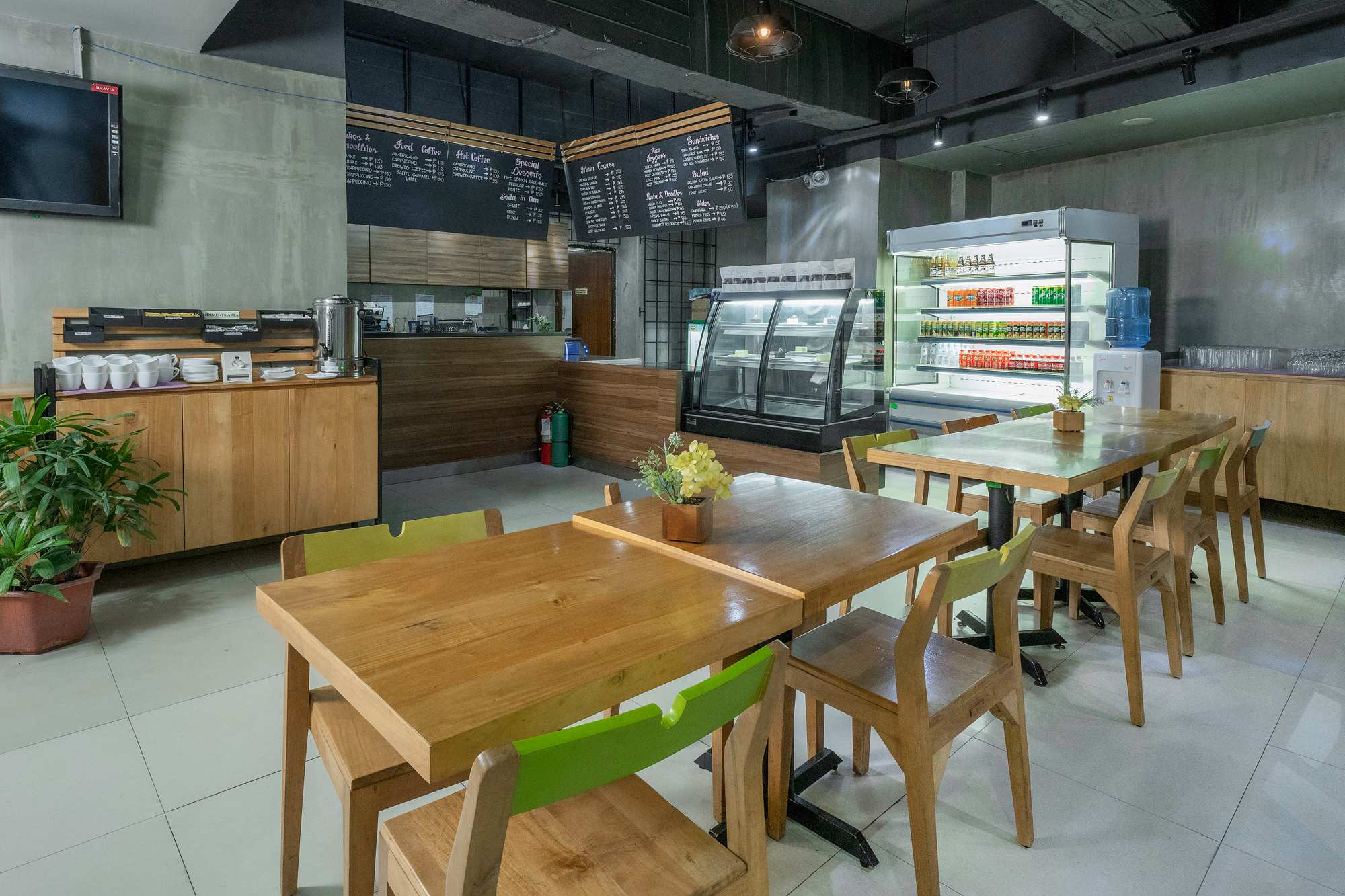 QCafe Dining Area